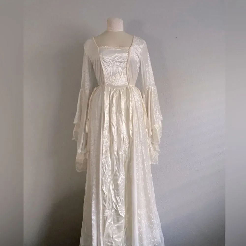 Lip Service 2001 White Velvet Satin Medieval Renaissance Fairy Bell Lace Sleeves